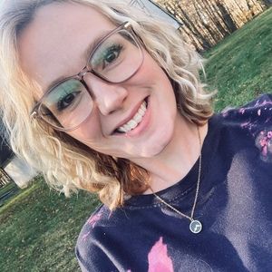 Meet your Posher, Vanessa